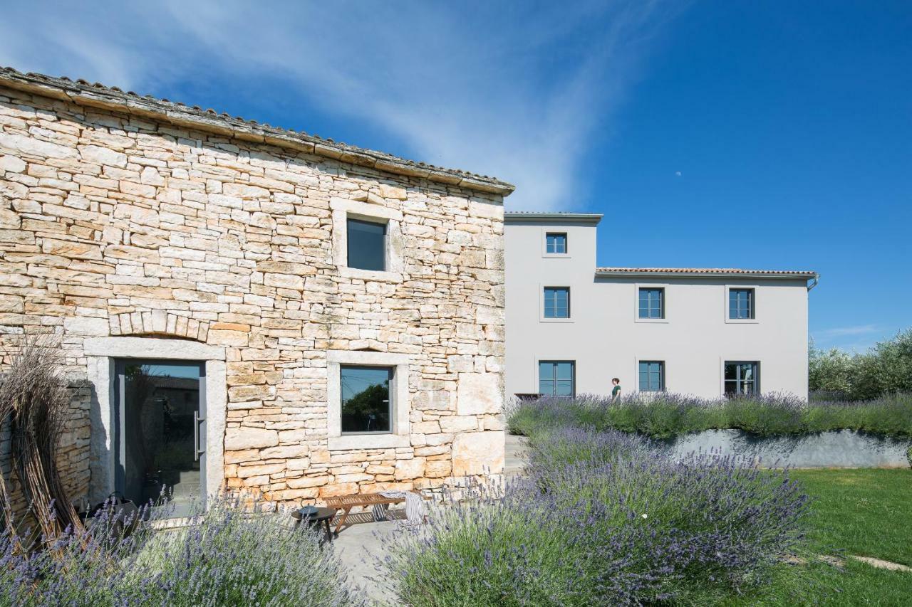 Br Villas By Rent Istria Radetici Bagian luar foto