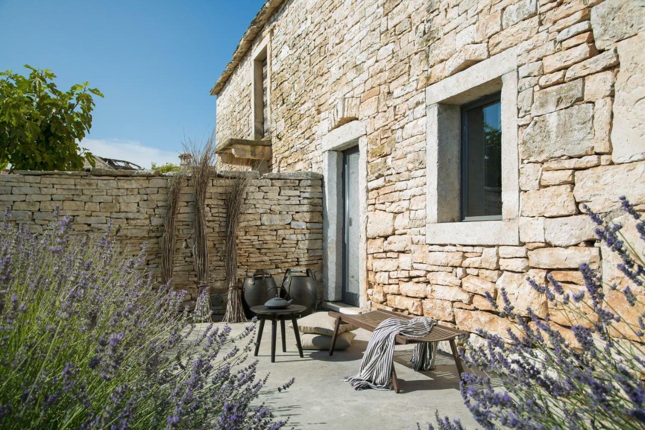 Br Villas By Rent Istria Radetici Bagian luar foto